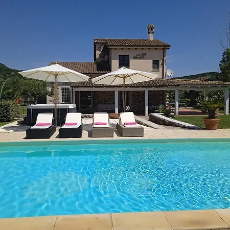 In Campagna Con Piscina Privata Villa Uri
