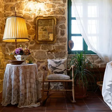 In Campagna Con Piscina Privata Villa Uri