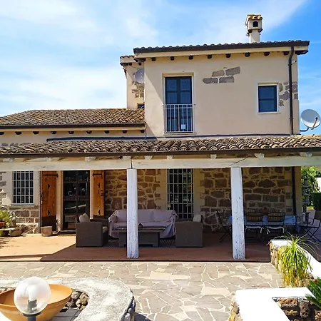 In Campagna Con Piscina Privata