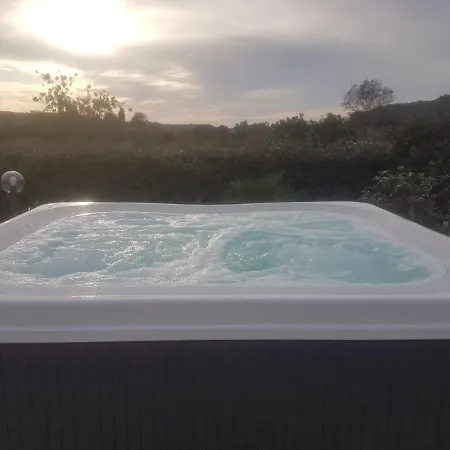 In Campagna Con Piscina Privata * Uri